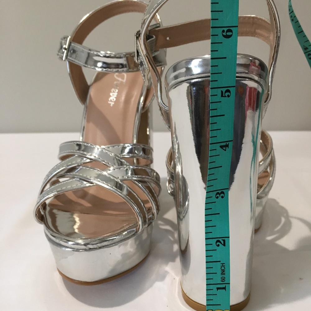 FOREVER-DRESS SANDALS Size 7M - Picture 5 of 8